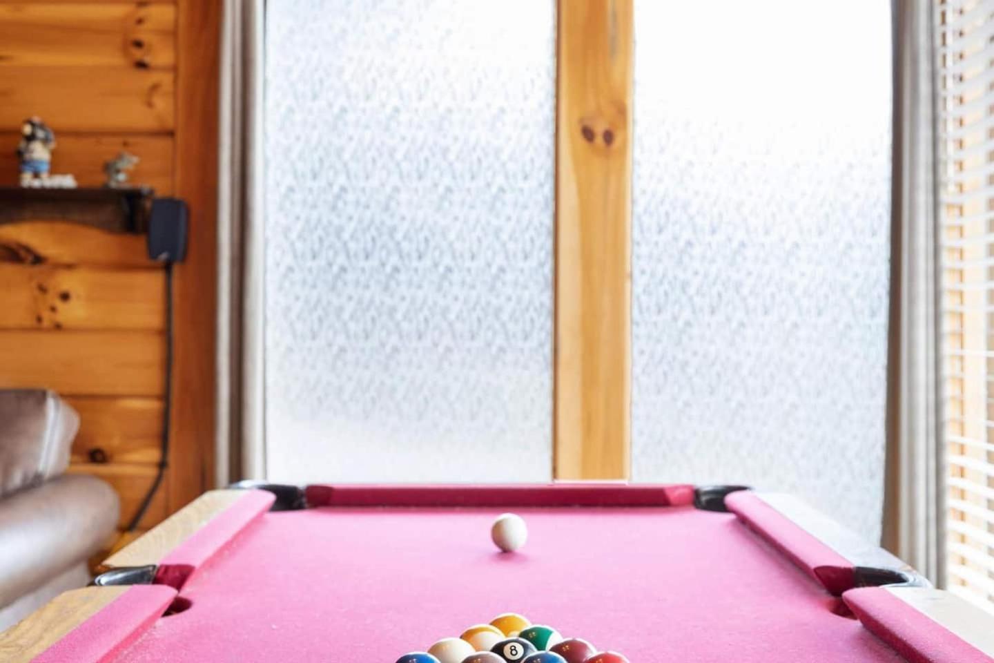 Вілла Views I Mins To Dollywood I Hot Tub I Pool Table Сев'єрвілл Екстер'єр фото