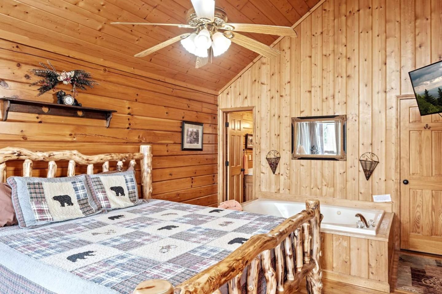 Вілла Views I Mins To Dollywood I Hot Tub I Pool Table Сев'єрвілл Екстер'єр фото